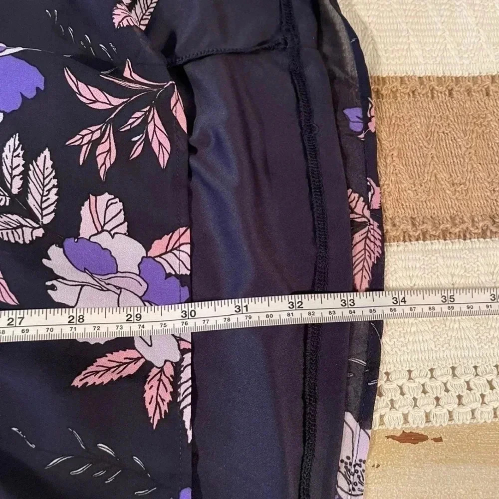 NWT’S. Lane Bryant Floral Babydoll Top Blouse. Short flutter sleeves. - Picture 8 of 9